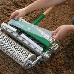 Six-Row Seeder, Second Edition -Johnny's Selected Seeds Shop 06758 04 six row