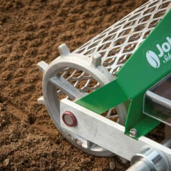 Six-Row Seeder, Second Edition -Johnny's Selected Seeds Shop 06758 06 six row